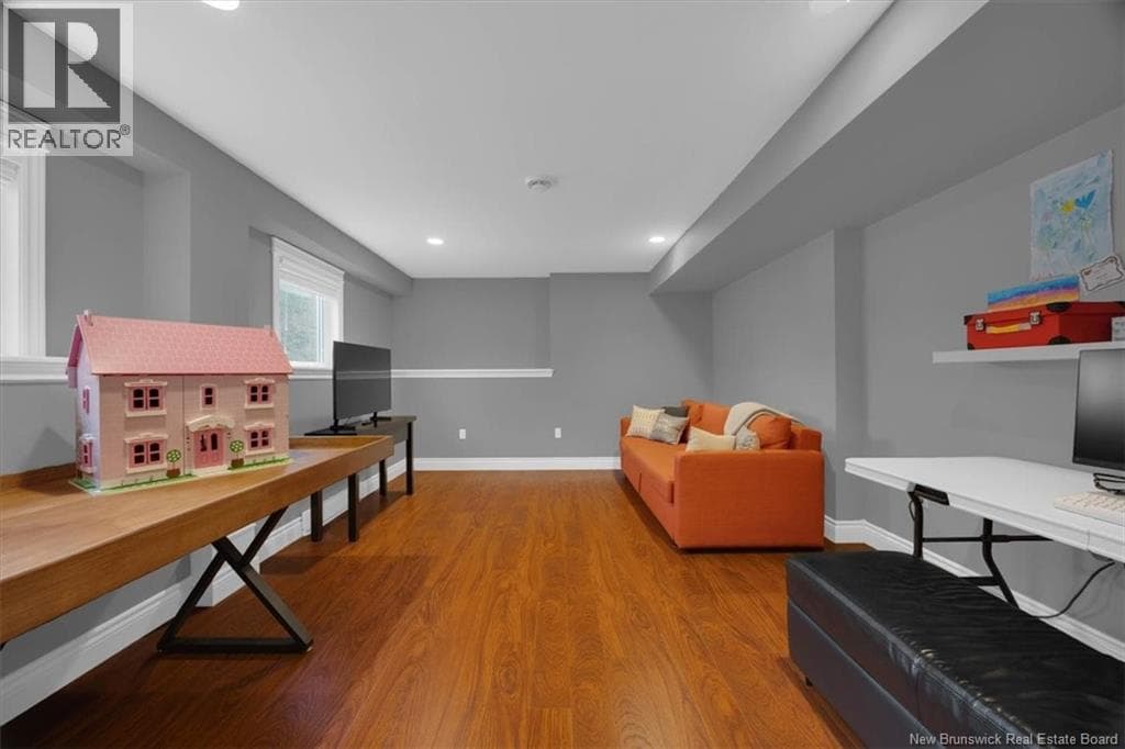 57 Colchester Drive, photo 31