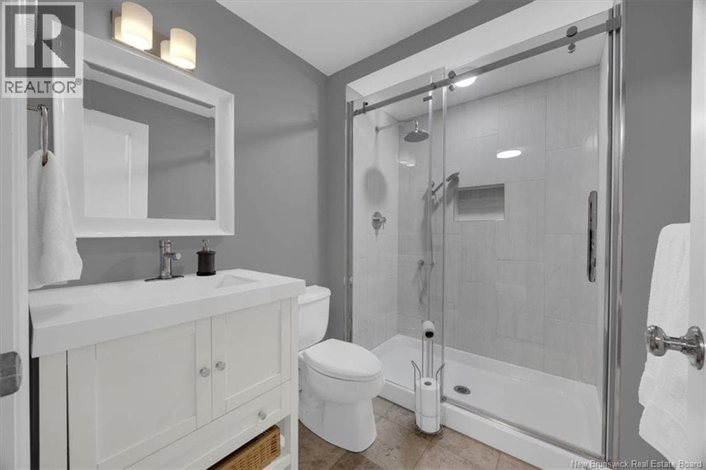 57 Colchester Drive, photo 32