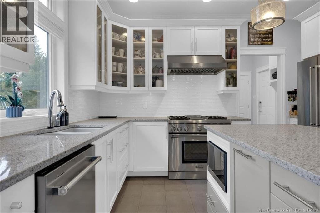 57 Colchester Drive, photo 8