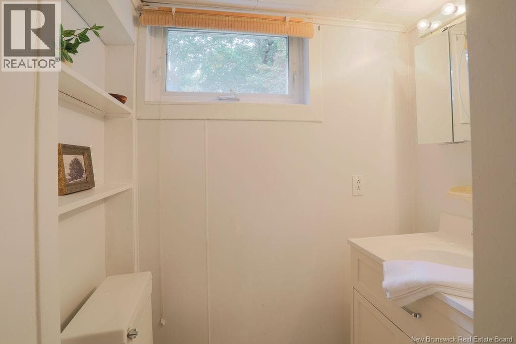 38 Forest Road, photo 32