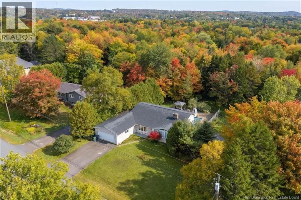 4 Hughes Crescent, photo 33