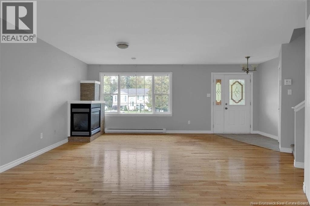 1 Tagish Road, photo 10