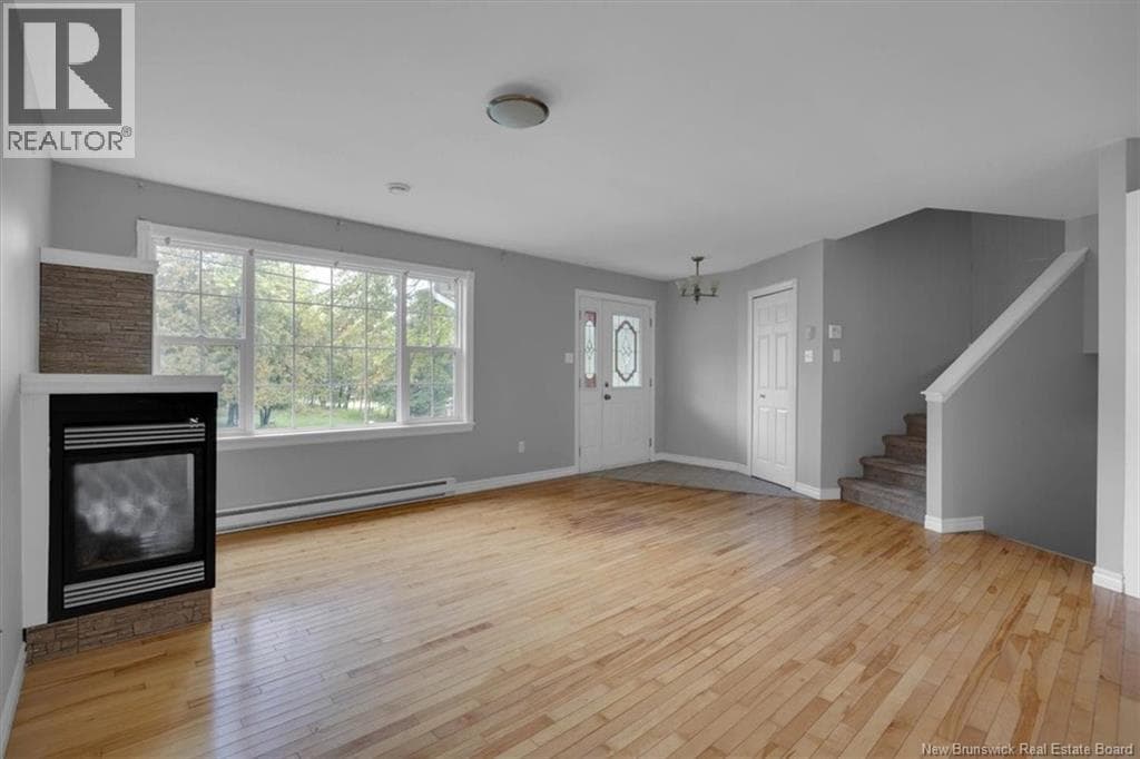 1 Tagish Road, photo 11