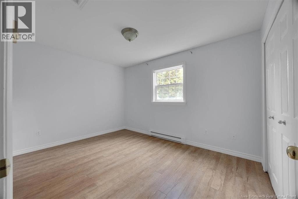 1 Tagish Road, photo 12