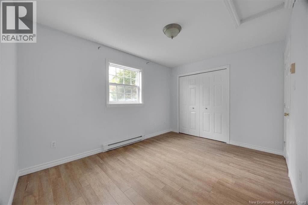 1 Tagish Road, photo 17