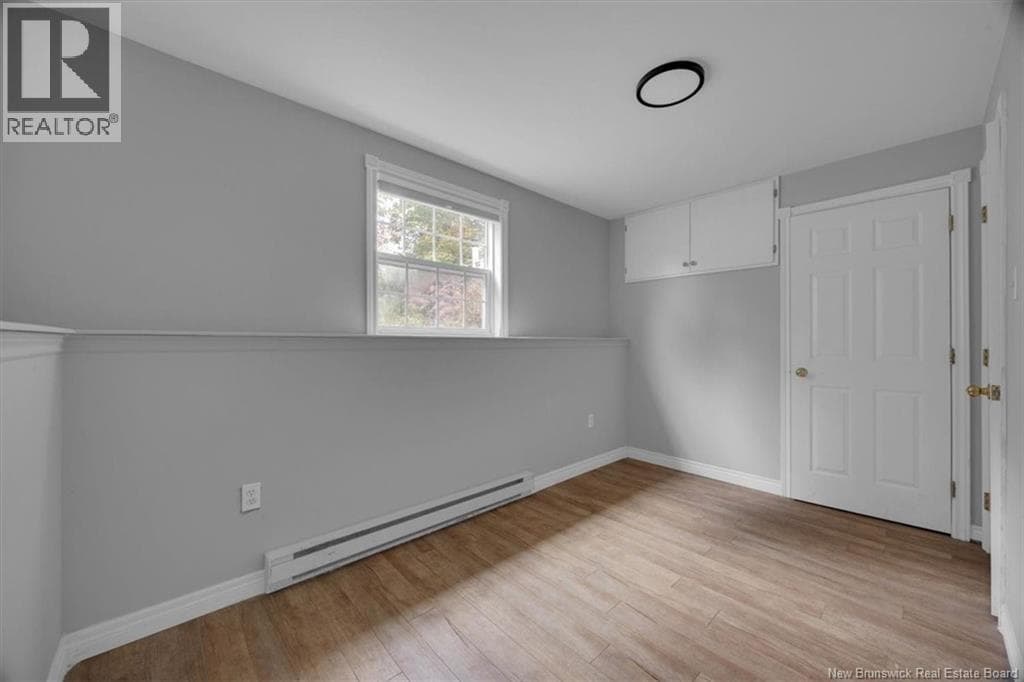 1 Tagish Road, photo 18