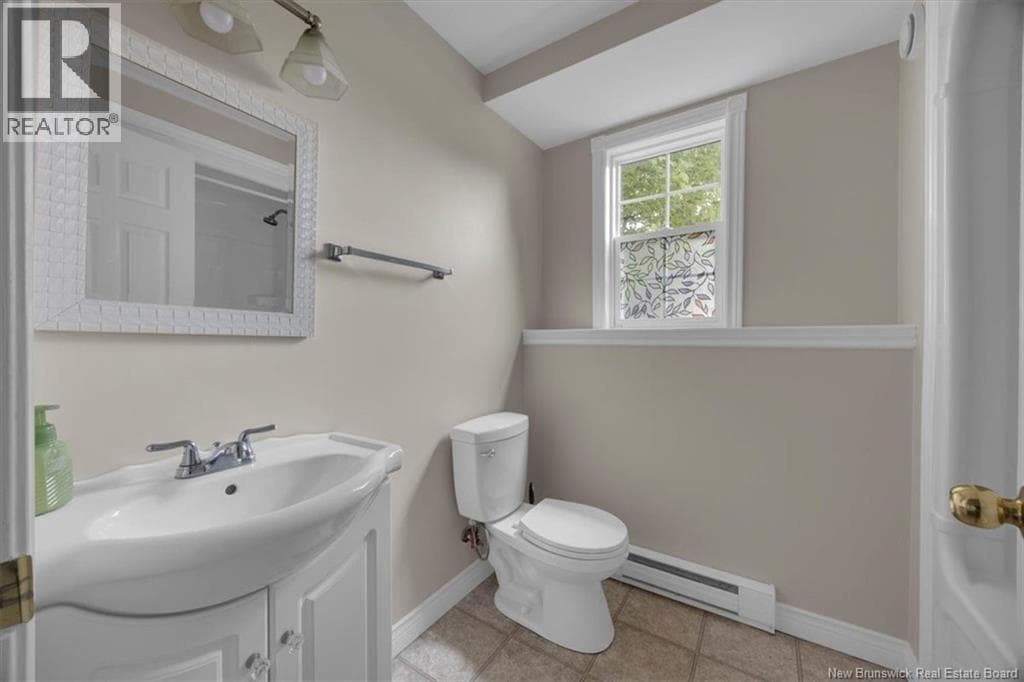 1 Tagish Road, photo 19