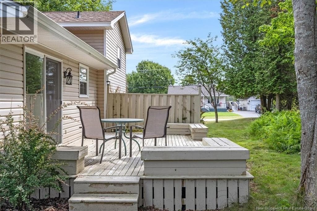 1 Tagish Road, photo 26