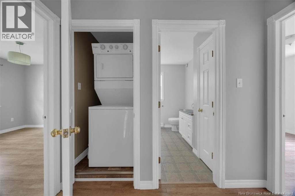 1 Tagish Road, photo 16