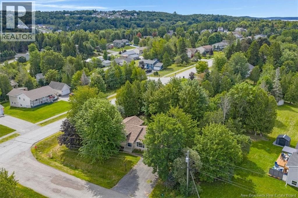 1 Tagish Road, photo 24