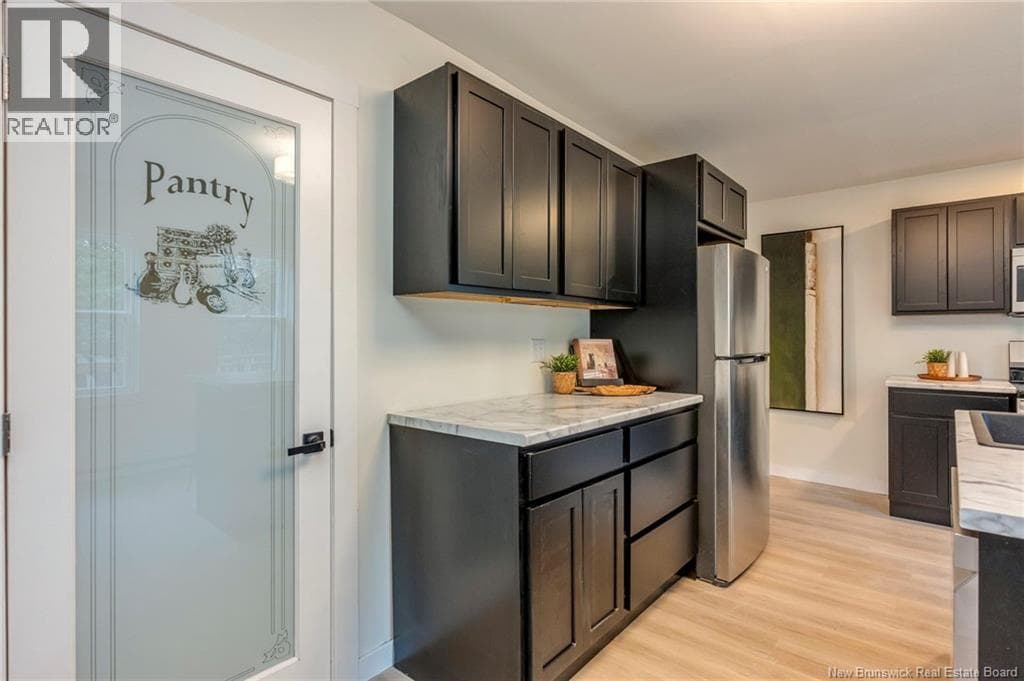 7 River Road, photo 8