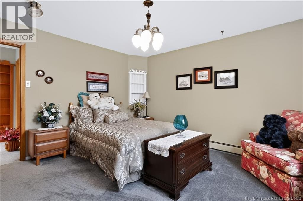 29 Hillhurst, photo 19