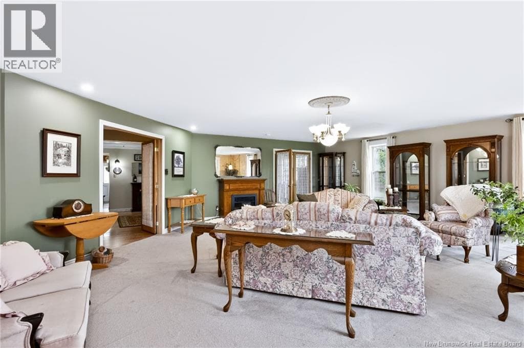 29 Hillhurst, photo 13