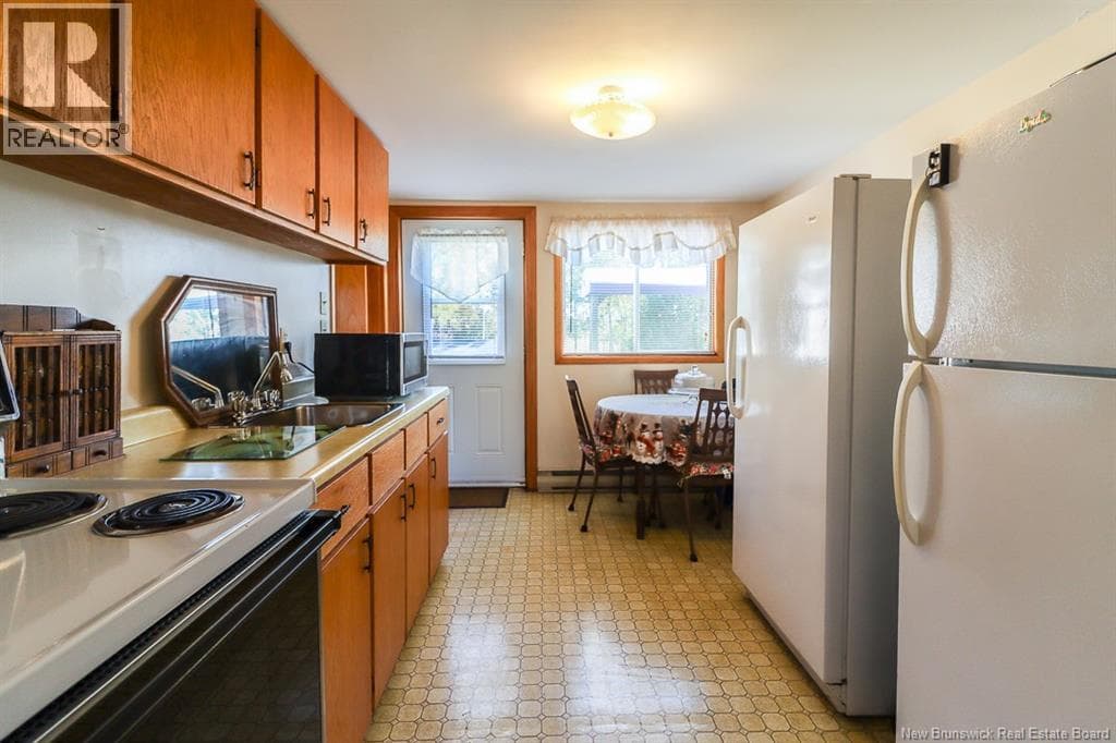 267 Milford Road, photo 8