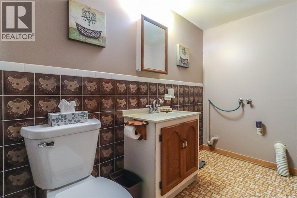 267 Milford Road, photo 17
