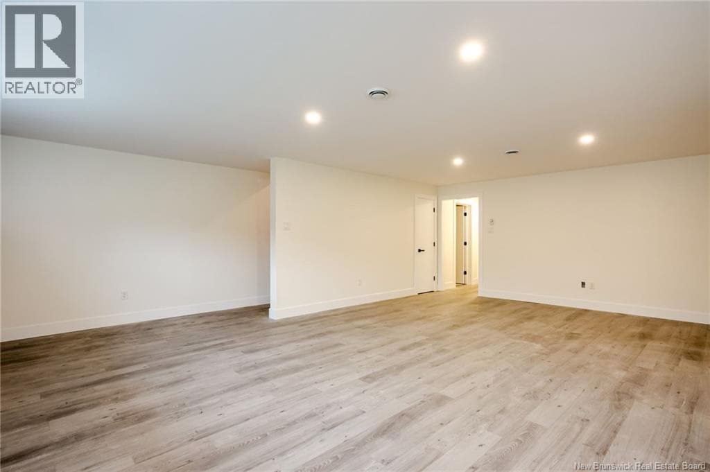 168 Vincent Road, photo 32