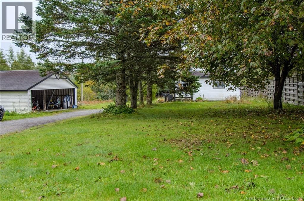 2740 Loch Lomond Road, photo 23