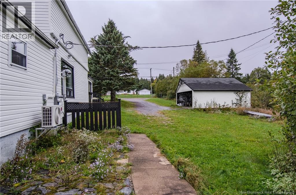 2740 Loch Lomond Road, photo 31