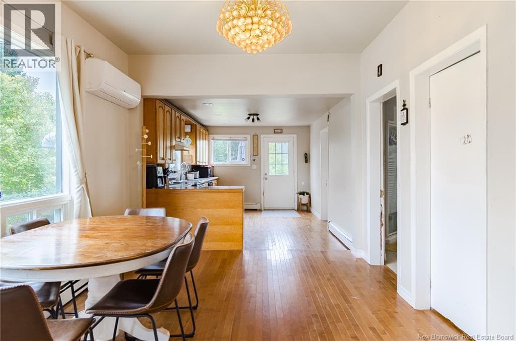 2740 Loch Lomond Road, photo 4