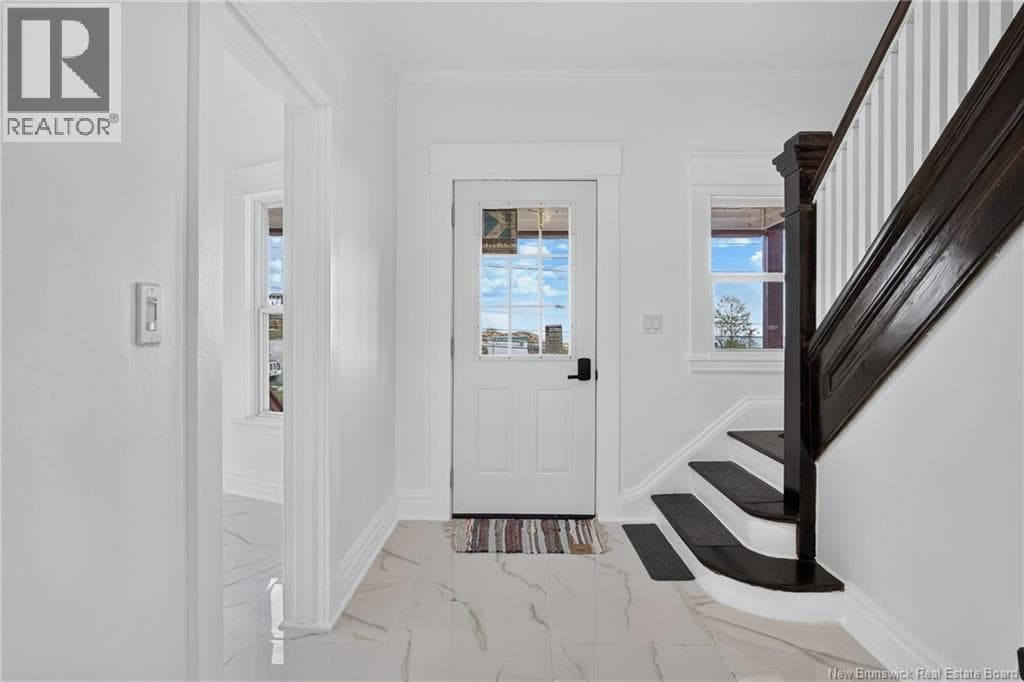 677 Fundy Drive, photo 6