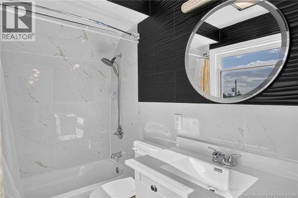 677 Fundy Drive, photo 36