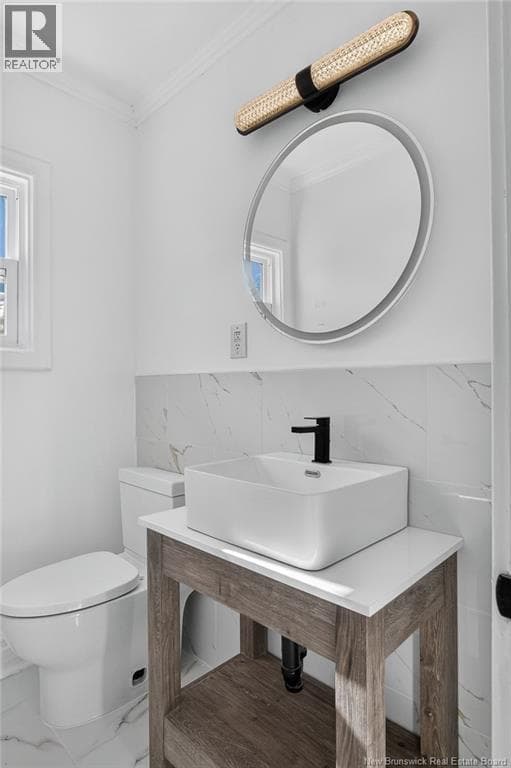 677 Fundy Drive, photo 22