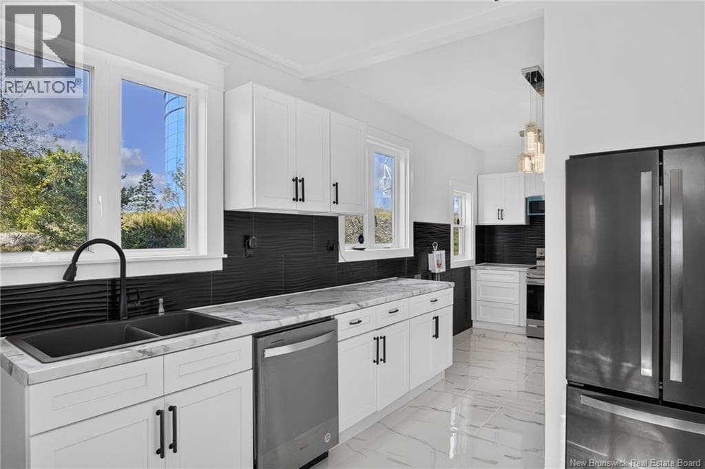 677 Fundy Drive, photo 19