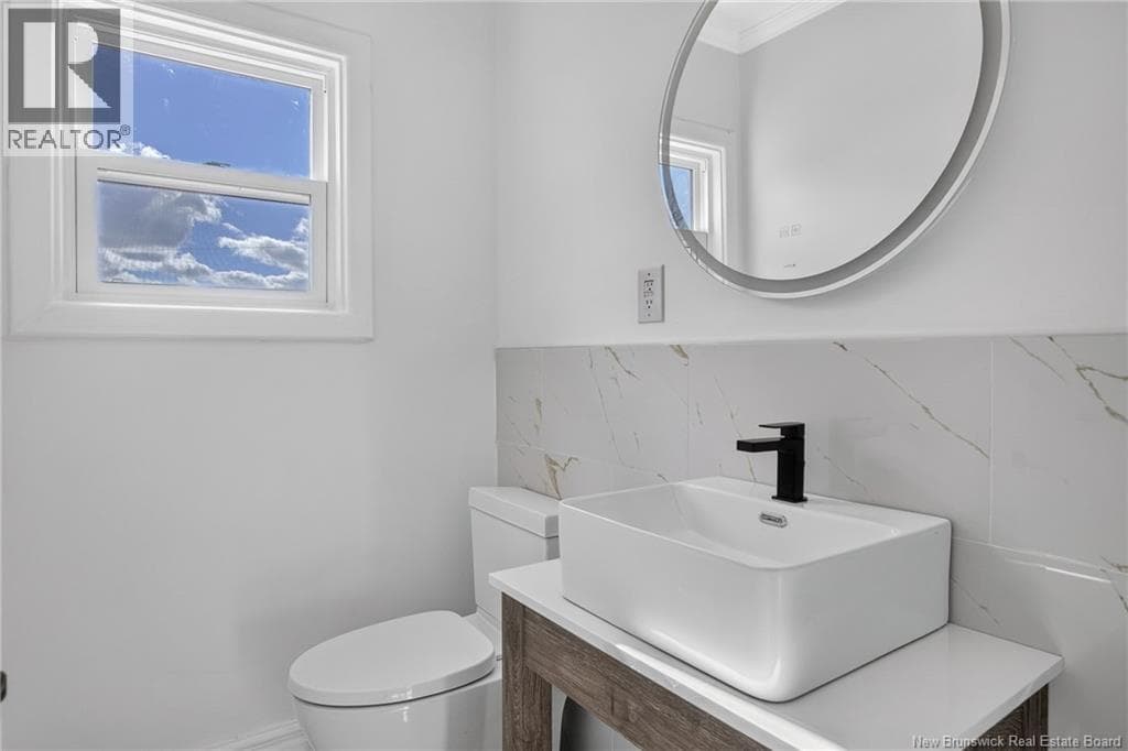 677 Fundy Drive, photo 23