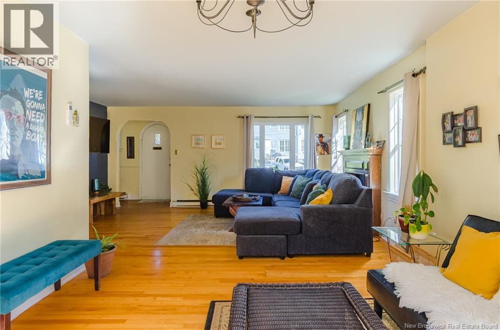 470 Young Street, photo 10