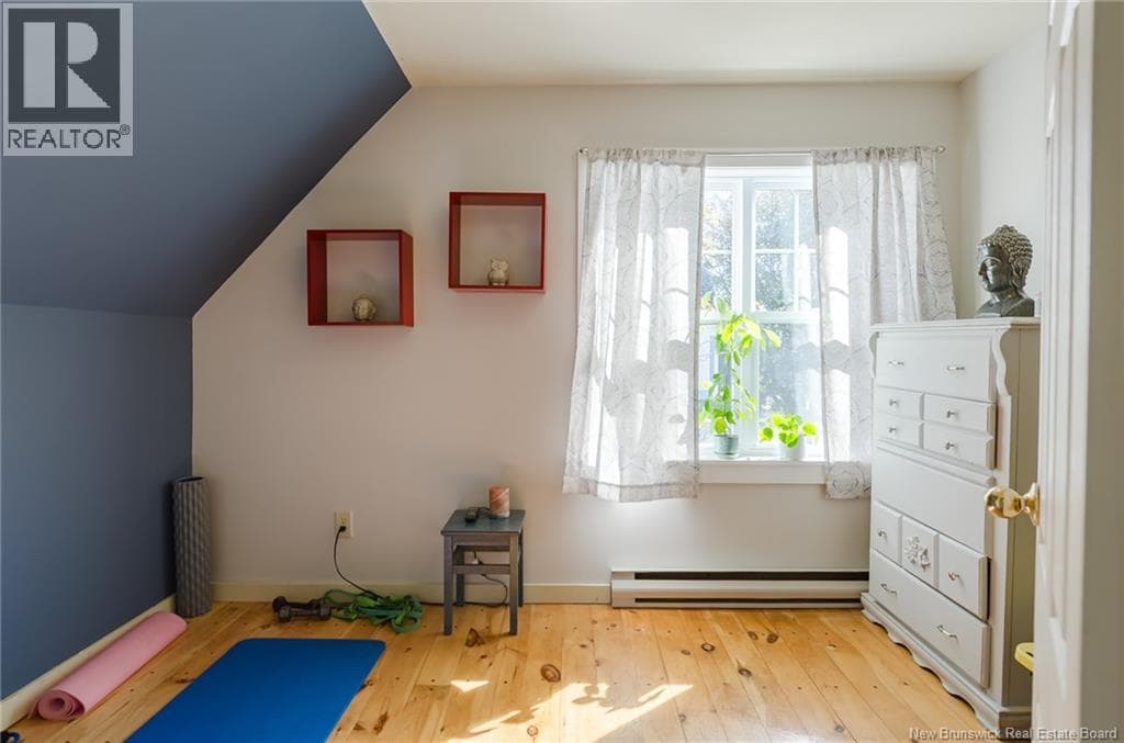 470 Young Street, photo 28