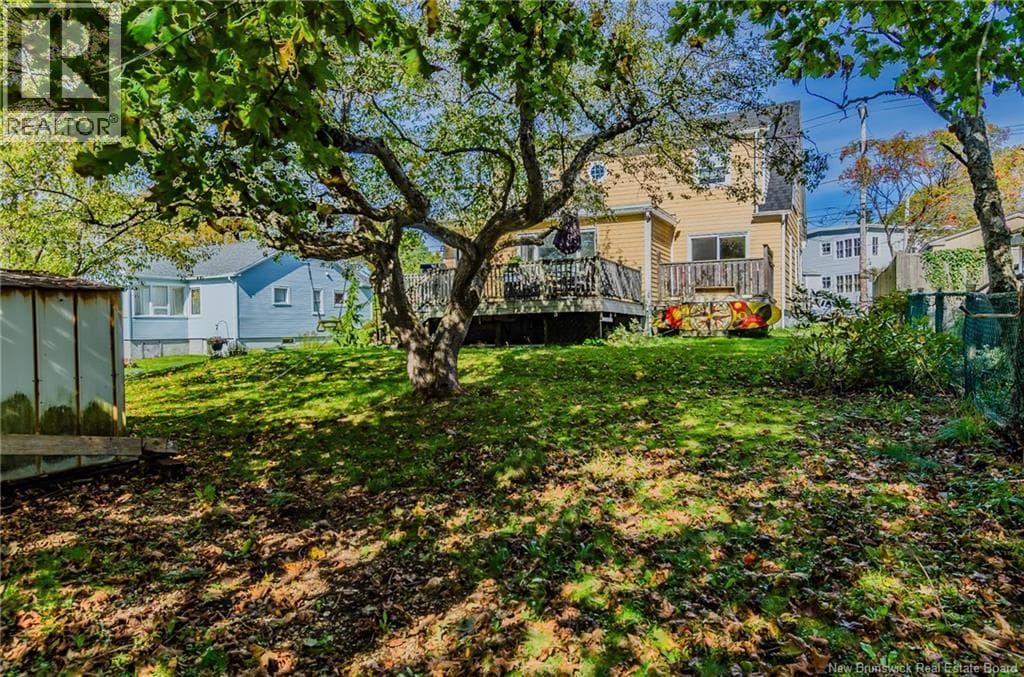 470 Young Street, photo 35