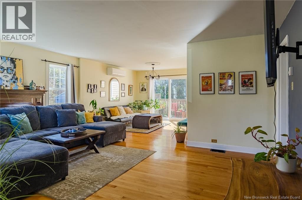 470 Young Street, photo 7