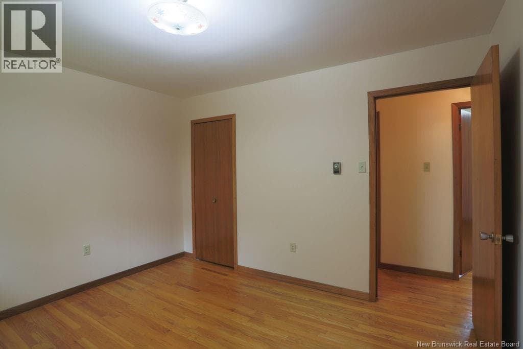 108 Robin Hood Lane, photo 37