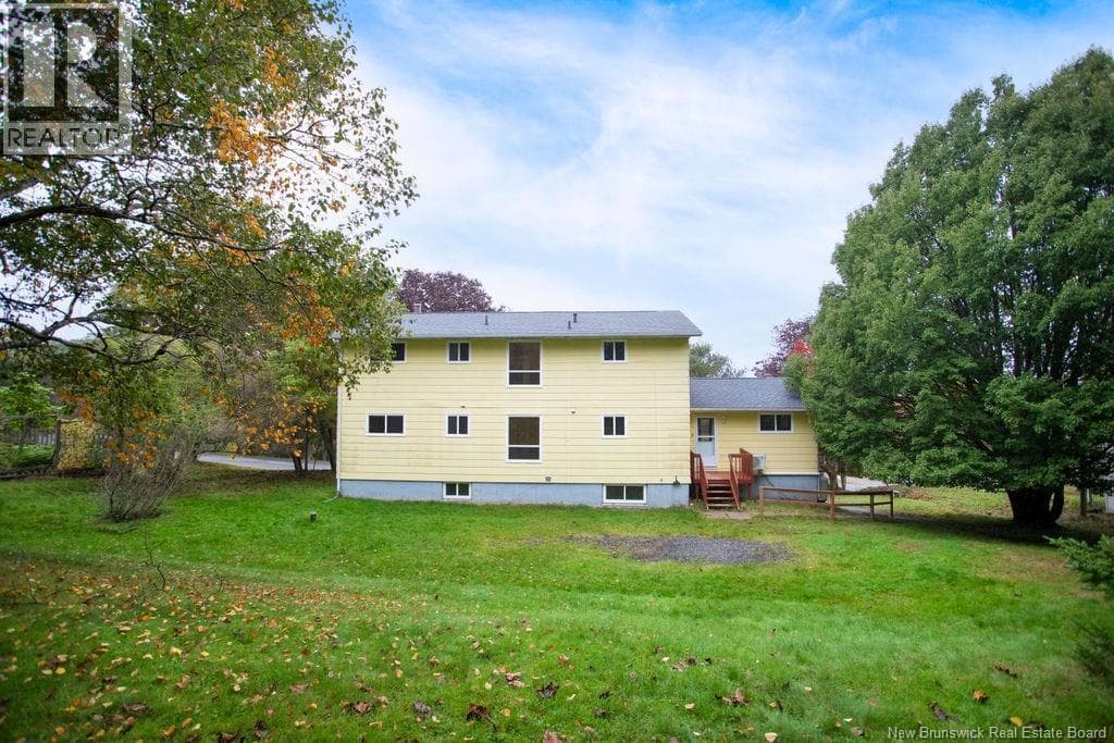 108 Robin Hood Lane, photo 42