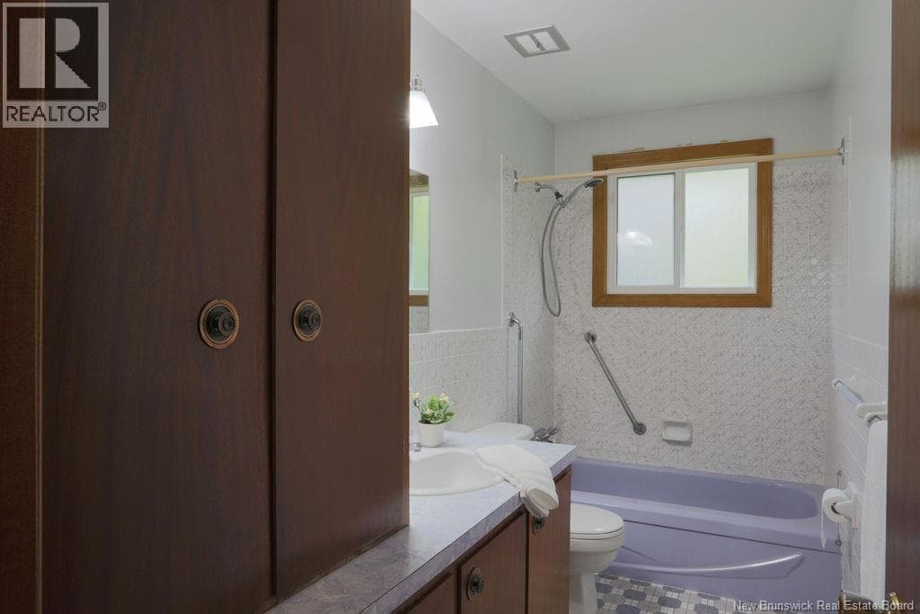 108 Robin Hood Lane, photo 34
