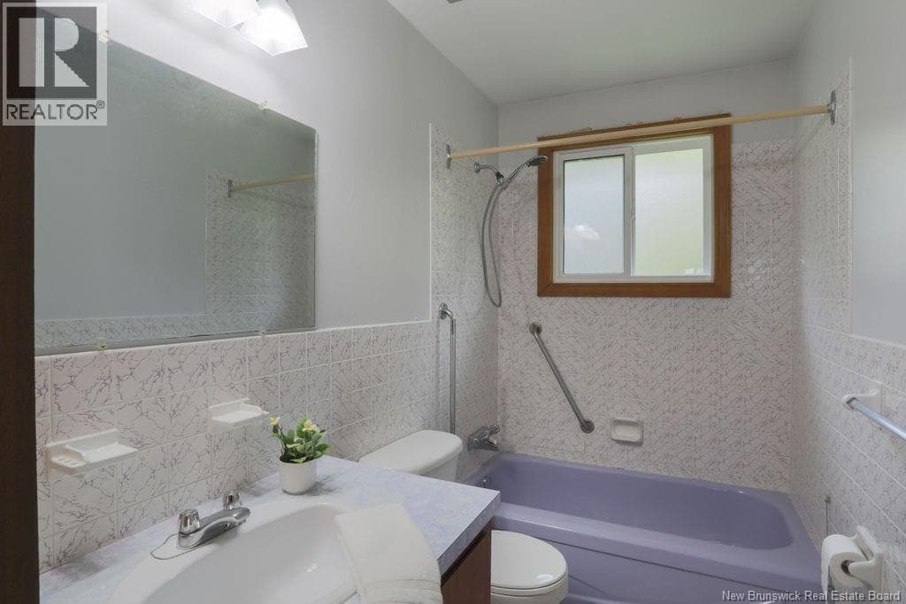 108 Robin Hood Lane, photo 35
