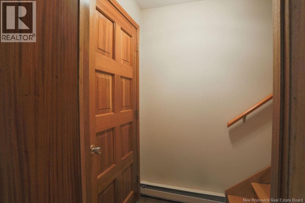 108 Robin Hood Lane, photo 11