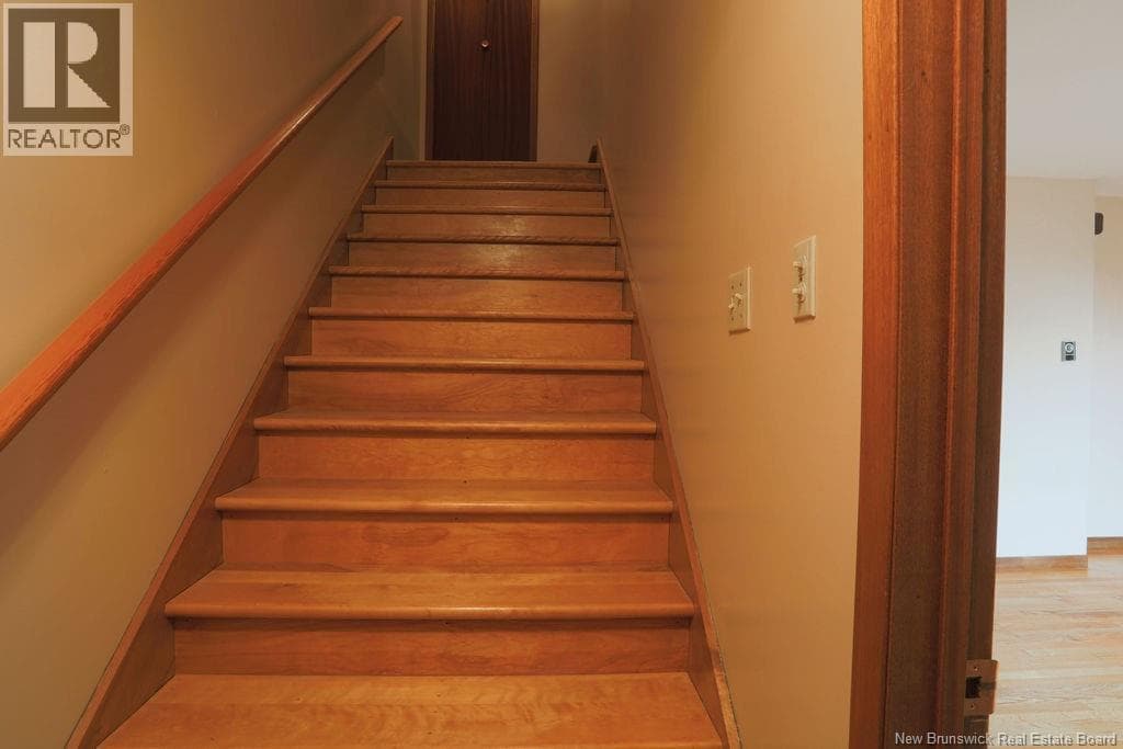 108 Robin Hood Lane, photo 12
