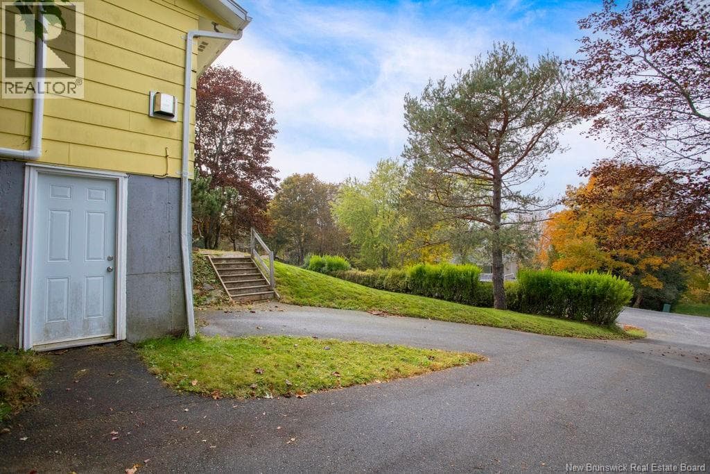 108 Robin Hood Lane, photo 41