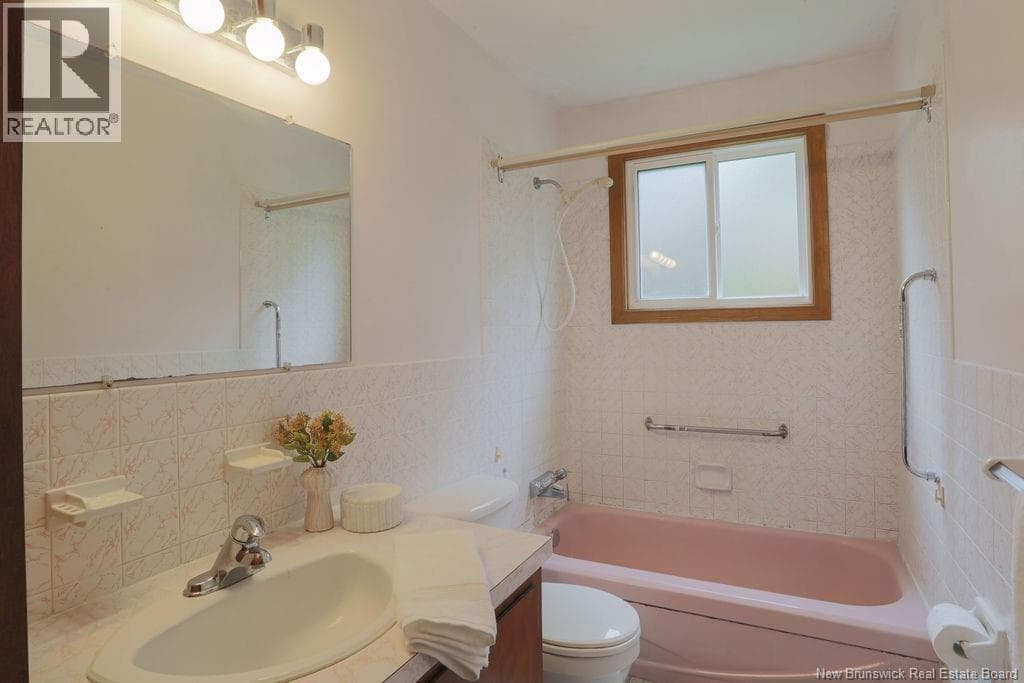 108 Robin Hood Lane, photo 17