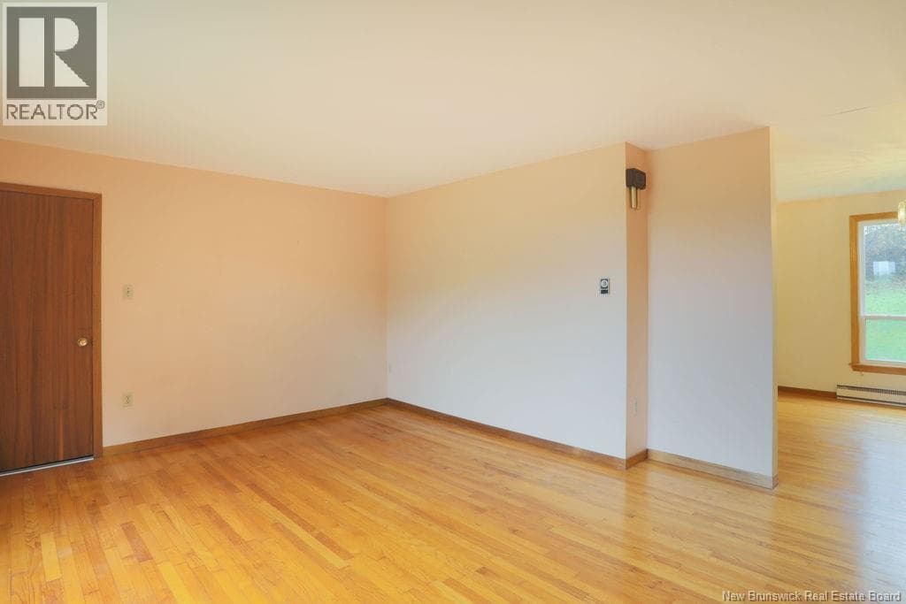 108 Robin Hood Lane, photo 9