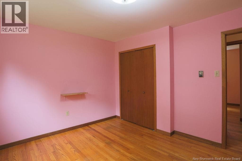 108 Robin Hood Lane, photo 15