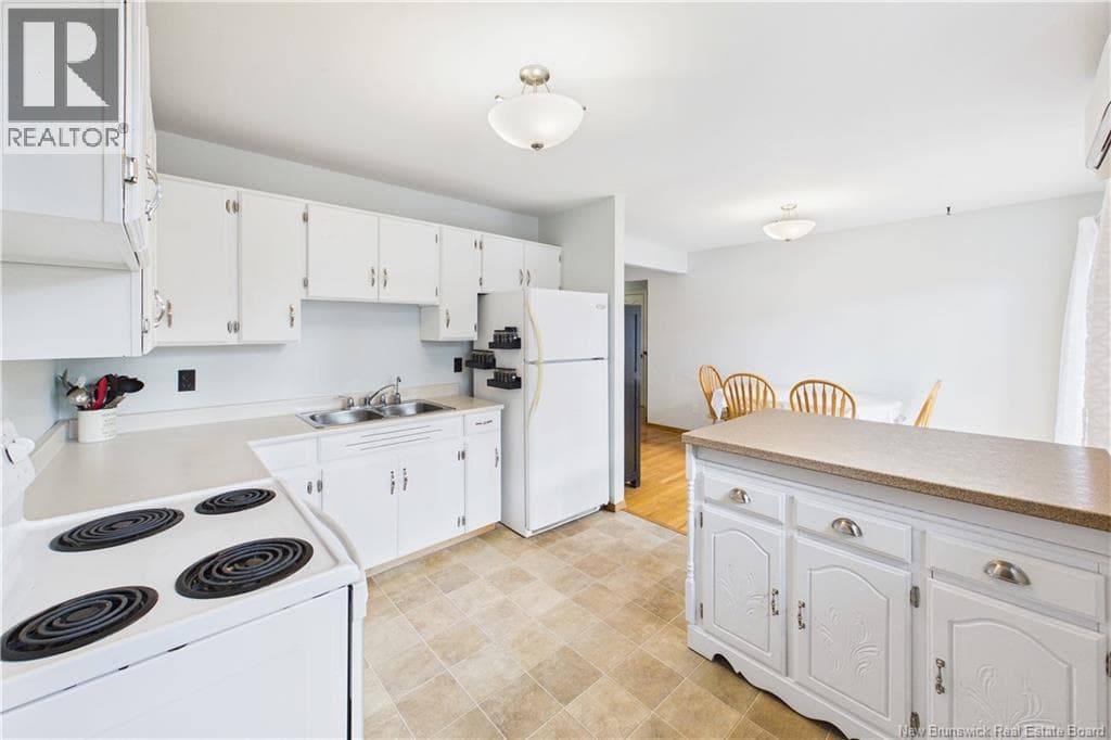 460 Lawrence Street, photo 12