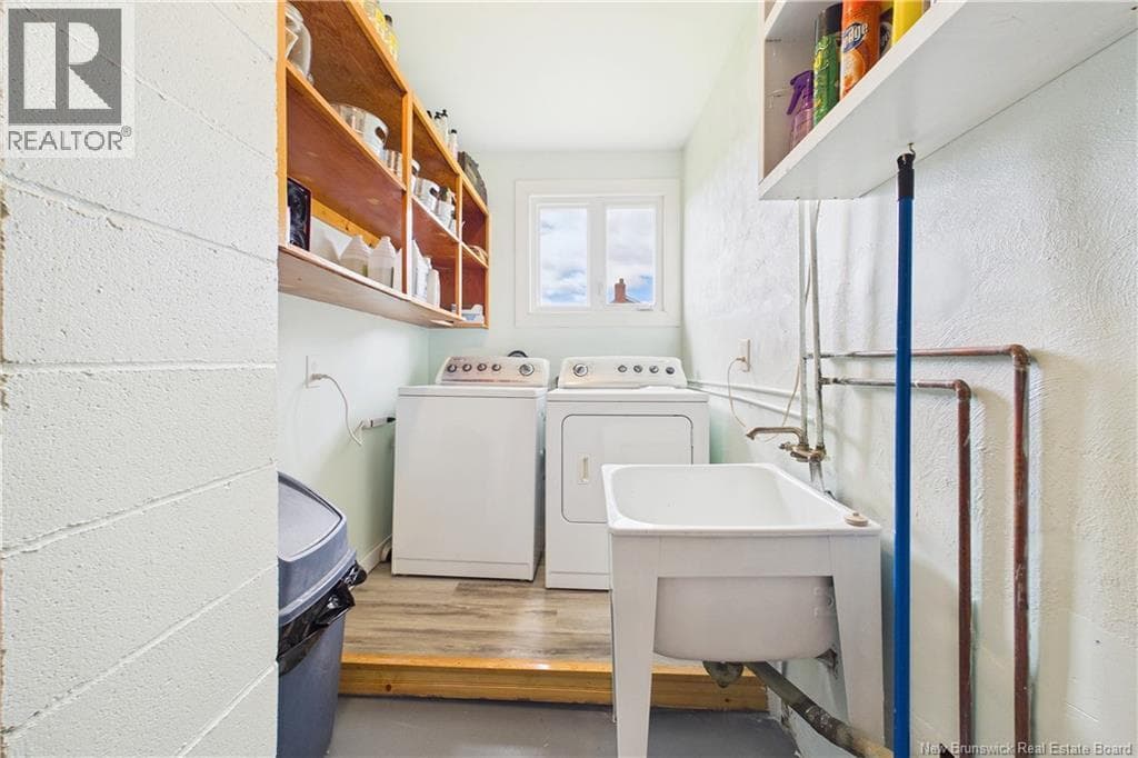 460 Lawrence Street, photo 25