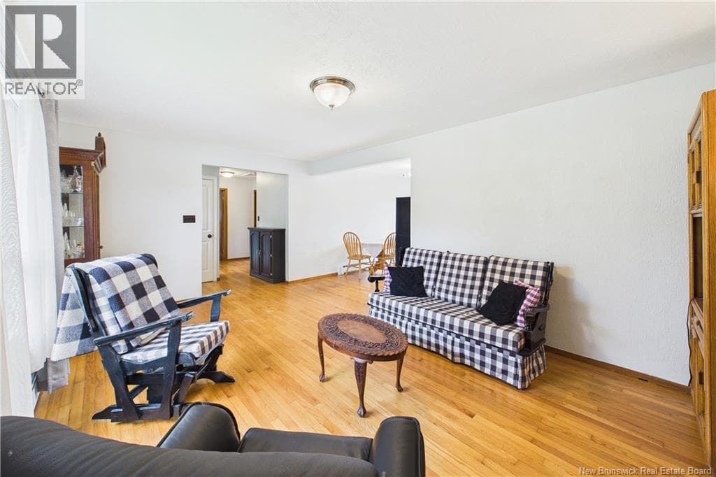 460 Lawrence Street, photo 7