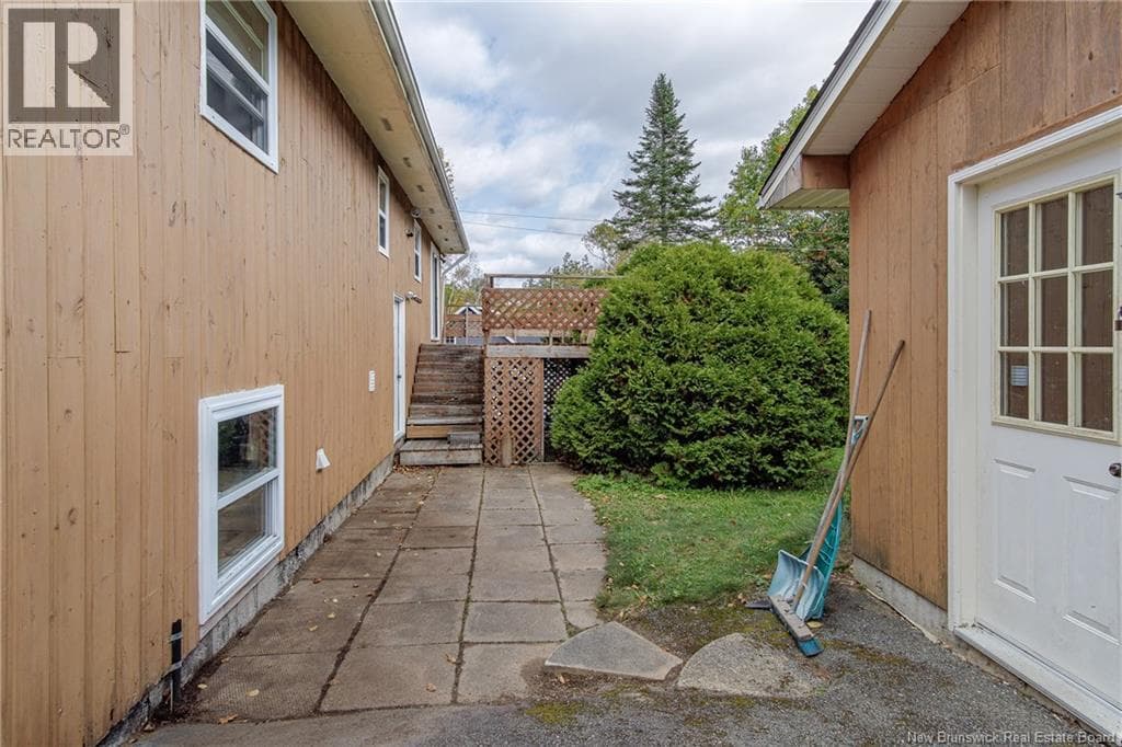 59 Mallard Drive, photo 32