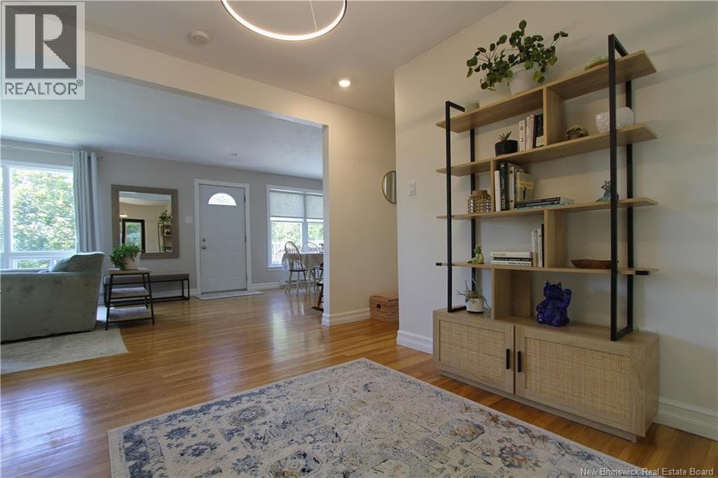 15 Hazen Avenue, photo 17