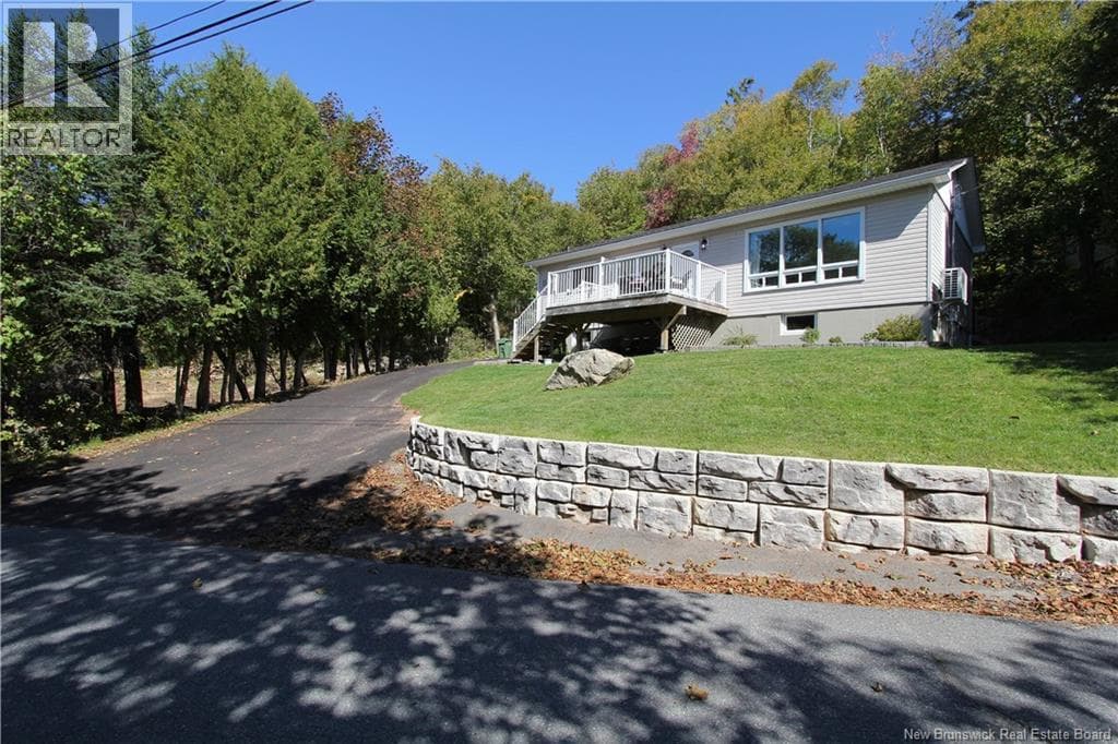 15 Hazen Avenue, photo 4