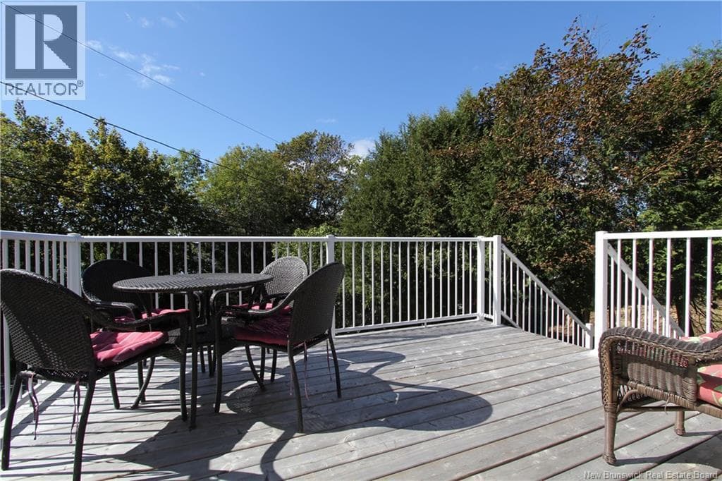 15 Hazen Avenue, photo 10