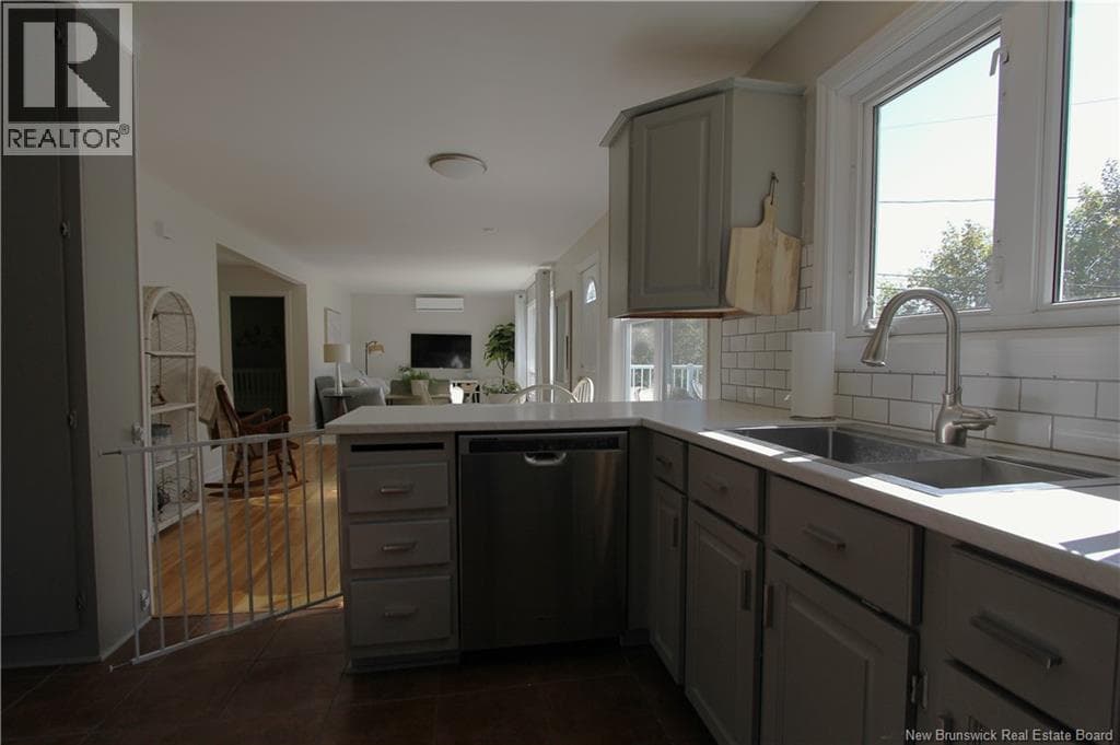 15 Hazen Avenue, photo 30